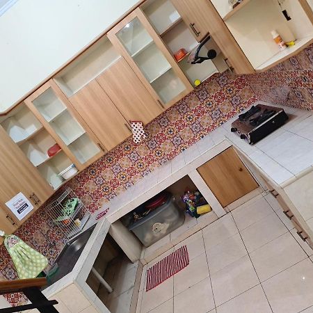 Traveller Home Tangerang Eksteriør billede