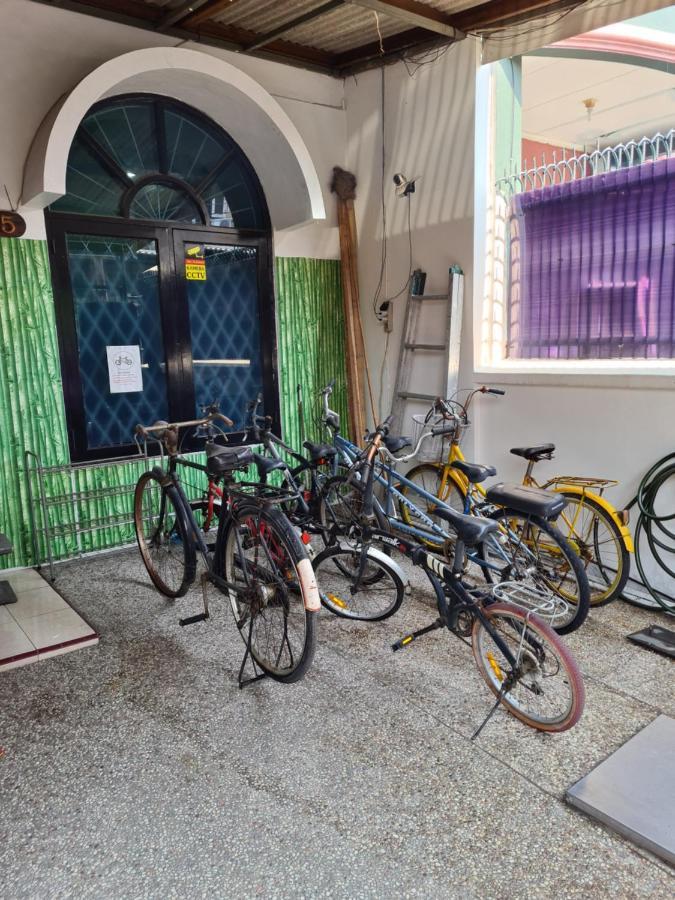 Traveller Home Tangerang Eksteriør billede