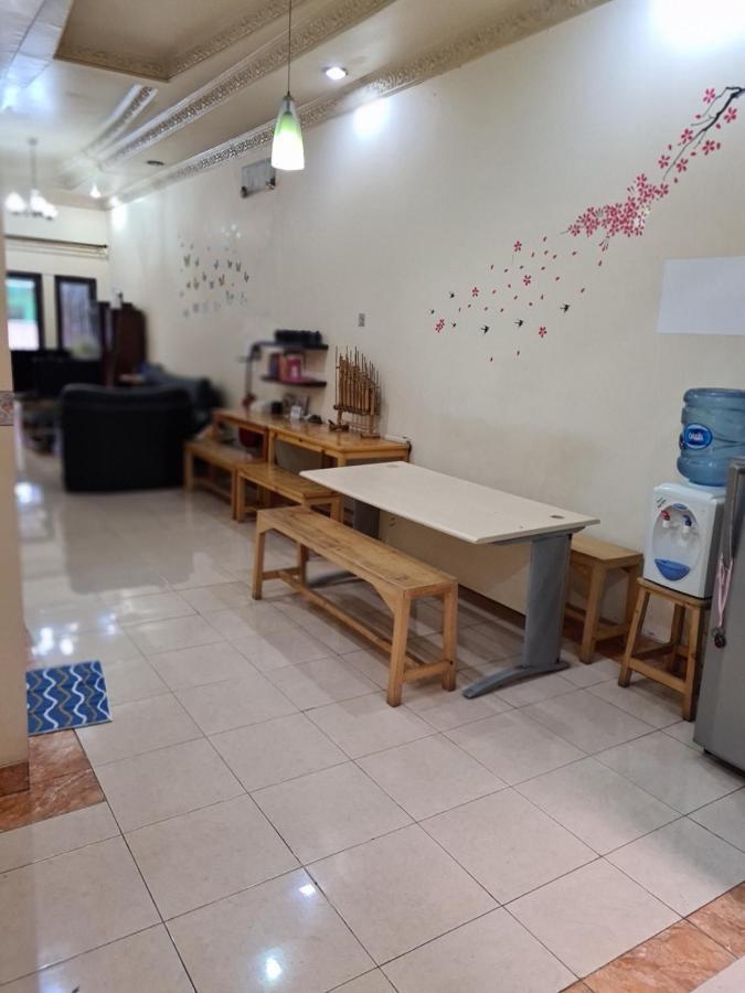 Traveller Home Tangerang Eksteriør billede