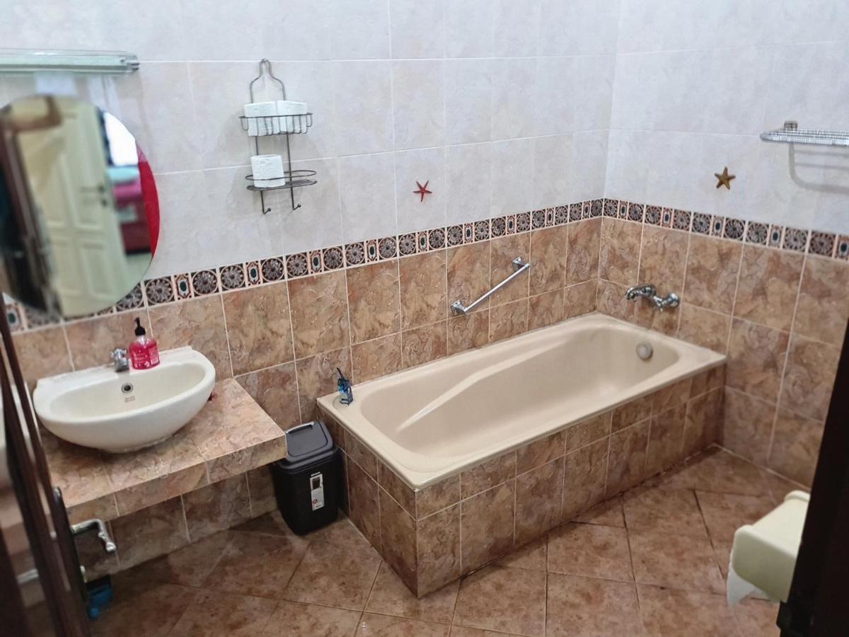 Traveller Home Tangerang Eksteriør billede